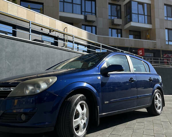 Синий Опель Астра, объемом двигателя 1.7 л и пробегом 170 тыс. км за 4700 $, фото 4 на Automoto.ua