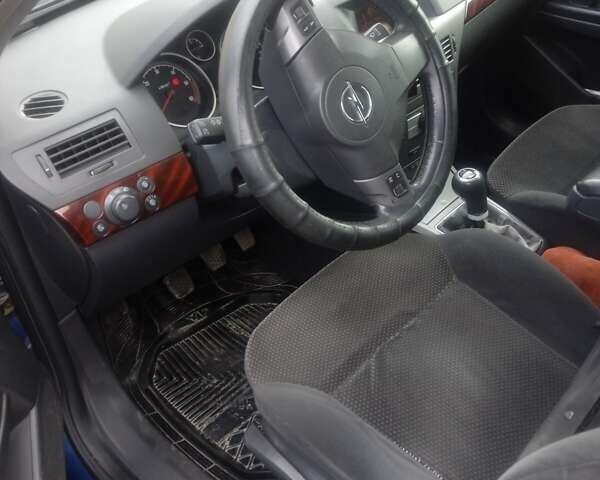 Синий Опель Астра, объемом двигателя 1.69 л и пробегом 279 тыс. км за 4800 $, фото 3 на Automoto.ua