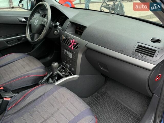 Синій Опель Астра, об'ємом двигуна 1.36 л та пробігом 266 тис. км за 3900 $, фото 11 на Automoto.ua