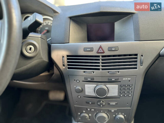 Синій Опель Астра, об'ємом двигуна 1.8 л та пробігом 156 тис. км за 5950 $, фото 60 на Automoto.ua