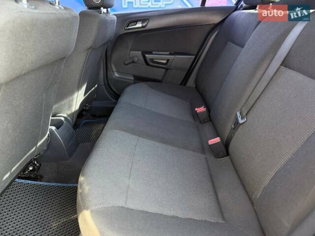 Опель Астра 2005 в Запорожье на Automoto.ua Синий Опель Астра, объемом двигателя 1.6 л и пробегом 195 тыс. км за 5599 $, фото 8 на Automoto.ua