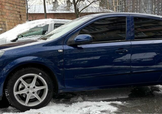 Синий Опель Астра, объемом двигателя 1.6 л и пробегом 142 тыс. км за 5000 $, фото 1 на Automoto.ua