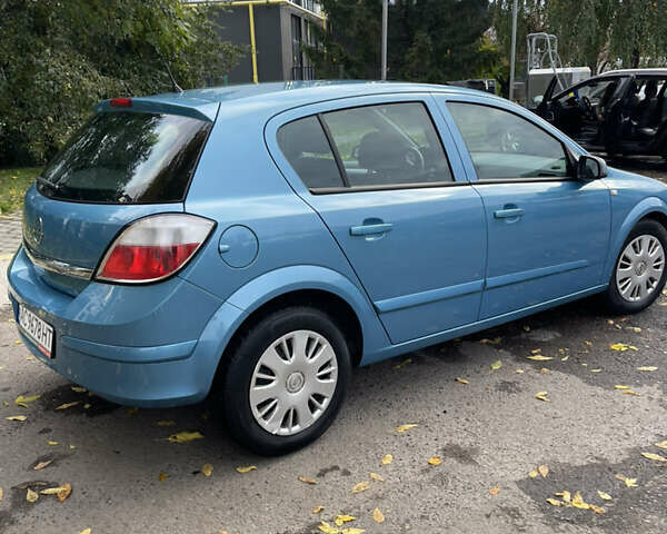 Синий Опель Астра, объемом двигателя 1.6 л и пробегом 210 тыс. км за 5600 $, фото 2 на Automoto.ua