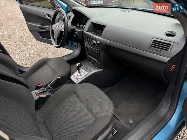 Синий Опель Астра, объемом двигателя 1.6 л и пробегом 87 тыс. км за 5300 $, фото 7 на Automoto.ua