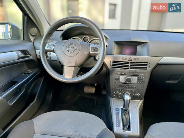 Синій Опель Астра, об'ємом двигуна 1.8 л та пробігом 156 тис. км за 5950 $, фото 57 на Automoto.ua