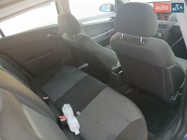 Синій Опель Астра, об'ємом двигуна 1.6 л та пробігом 253 тис. км за 3800 $, фото 11 на Automoto.ua