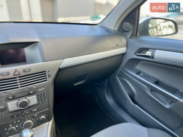 Синій Опель Астра, об'ємом двигуна 1.8 л та пробігом 156 тис. км за 5950 $, фото 62 на Automoto.ua