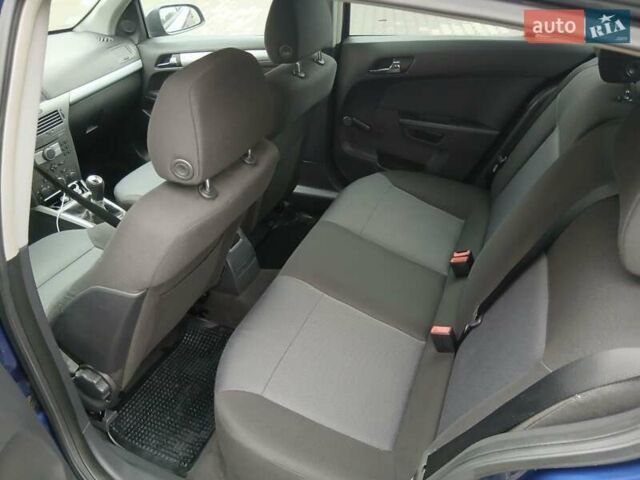 Синий Опель Астра, объемом двигателя 1.6 л и пробегом 253 тыс. км за 3999 $, фото 12 на Automoto.ua