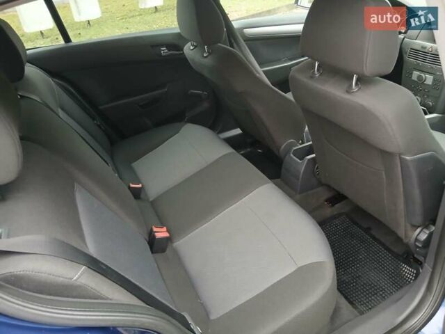 Синий Опель Астра, объемом двигателя 1.6 л и пробегом 251 тыс. км за 4600 $, фото 14 на Automoto.ua