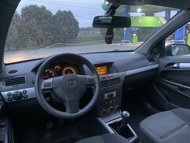 Синий Опель Астра, объемом двигателя 0 л и пробегом 220 тыс. км за 2350 $, фото 6 на Automoto.ua