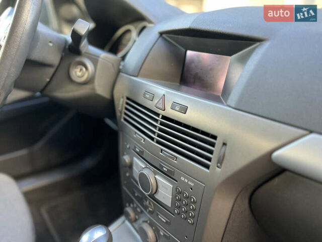 Синій Опель Астра, об'ємом двигуна 1.8 л та пробігом 156 тис. км за 5950 $, фото 76 на Automoto.ua