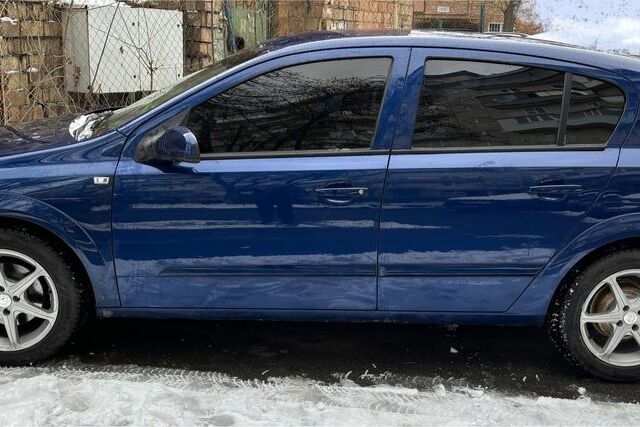 Синий Опель Астра, объемом двигателя 1.6 л и пробегом 142 тыс. км за 5000 $, фото 8 на Automoto.ua