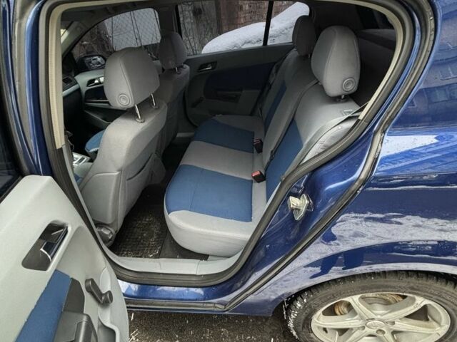 Синий Опель Астра, объемом двигателя 1.6 л и пробегом 142 тыс. км за 5000 $, фото 5 на Automoto.ua