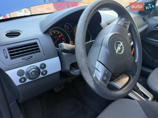 Синий Опель Астра, объемом двигателя 1.8 л и пробегом 150 тыс. км за 5000 $, фото 20 на Automoto.ua