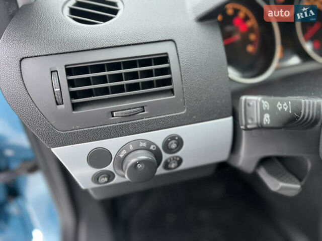 Синий Опель Астра, объемом двигателя 1.6 л и пробегом 178 тыс. км за 4900 $, фото 25 на Automoto.ua