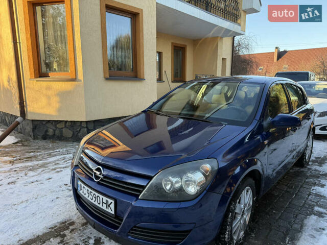 Синий Опель Астра, объемом двигателя 1.8 л и пробегом 150 тыс. км за 5000 $, фото 4 на Automoto.ua