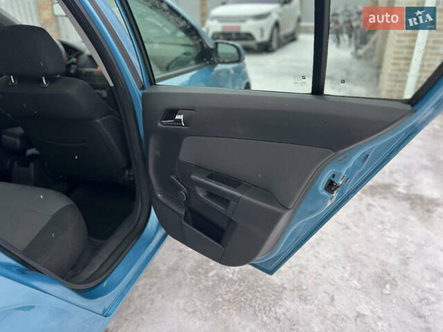 Синий Опель Астра, объемом двигателя 1.6 л и пробегом 178 тыс. км за 4900 $, фото 31 на Automoto.ua