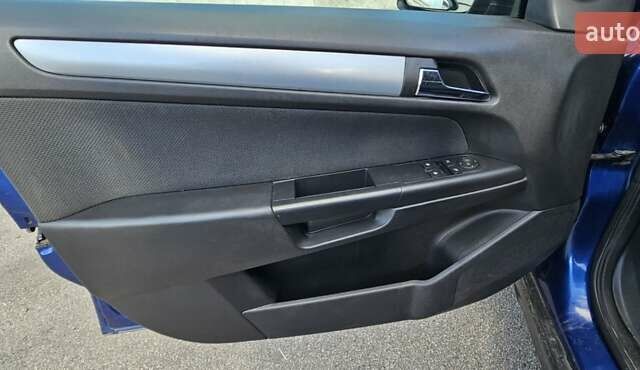 Опель Астра 2006 в Киеве на Automoto.ua Синий Опель Астра, объемом двигателя 1.6 л и пробегом 361 тыс. км за 3800 $, фото 6 на Automoto.ua