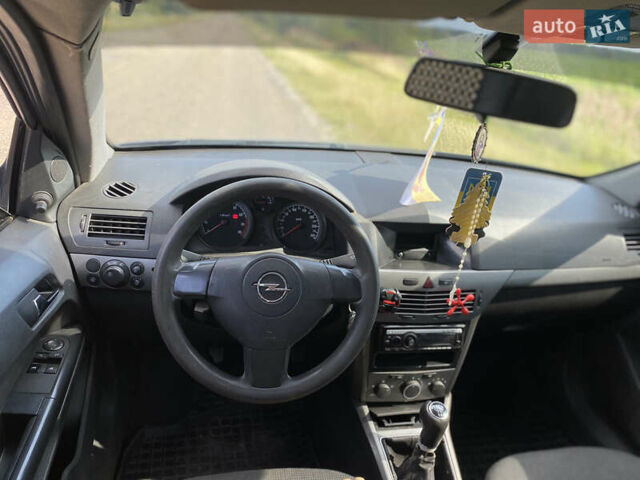Синий Опель Астра, объемом двигателя 1.4 л и пробегом 341 тыс. км за 2000 $, фото 7 на Automoto.ua