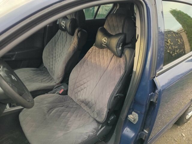 Синий Опель Астра, объемом двигателя 1.4 л и пробегом 345 тыс. км за 2800 $, фото 19 на Automoto.ua