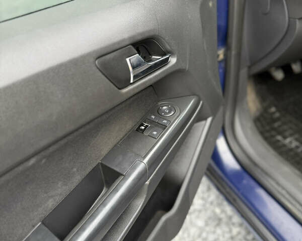 Синий Опель Астра, объемом двигателя 1.4 л и пробегом 350 тыс. км за 2450 $, фото 15 на Automoto.ua