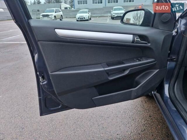 Синій Опель Астра, об'ємом двигуна 1.25 л та пробігом 275 тис. км за 3700 $, фото 15 на Automoto.ua