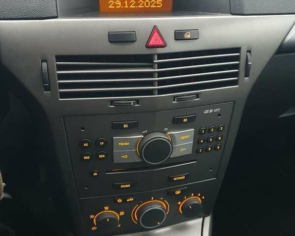 Синій Опель Астра, об'ємом двигуна 1.6 л та пробігом 197 тис. км за 4550 $, фото 32 на Automoto.ua