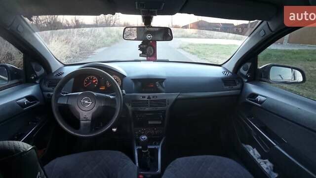 Синій Опель Астра, об'ємом двигуна 1.4 л та пробігом 350 тис. км за 2650 $, фото 2 на Automoto.ua