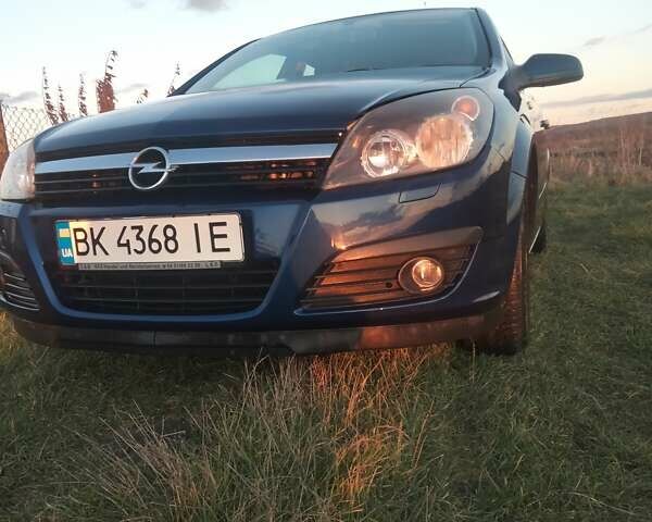 Синий Опель Астра, объемом двигателя 1.6 л и пробегом 240 тыс. км за 4700 $, фото 1 на Automoto.ua