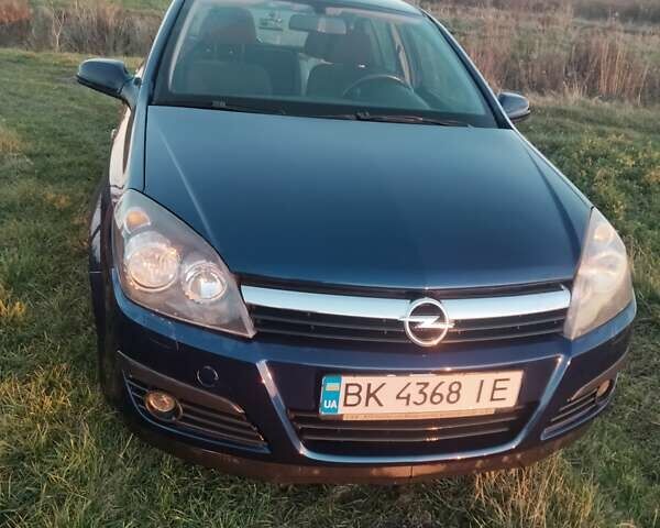 Синий Опель Астра, объемом двигателя 1.6 л и пробегом 240 тыс. км за 4700 $, фото 5 на Automoto.ua