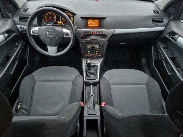 Синий Опель Астра, объемом двигателя 1.2 л и пробегом 275 тыс. км за 3700 $, фото 4 на Automoto.ua