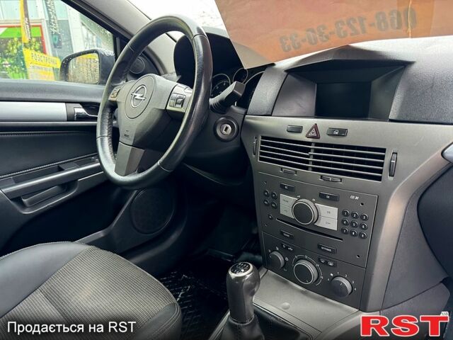 Синий Опель Астра, объемом двигателя 1.3 л и пробегом 191 тыс. км за 4550 $, фото 7 на Automoto.ua