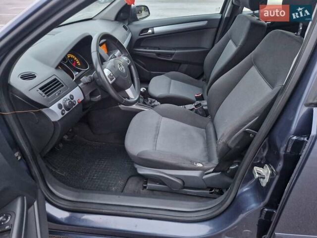 Синій Опель Астра, об'ємом двигуна 1.25 л та пробігом 275 тис. км за 3900 $, фото 13 на Automoto.ua