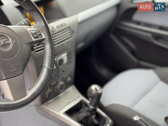 Синій Опель Астра, об'ємом двигуна 1.8 л та пробігом 217 тис. км за 5299 $, фото 33 на Automoto.ua