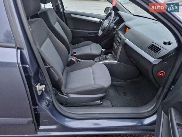 Синій Опель Астра, об'ємом двигуна 1.25 л та пробігом 275 тис. км за 3900 $, фото 16 на Automoto.ua