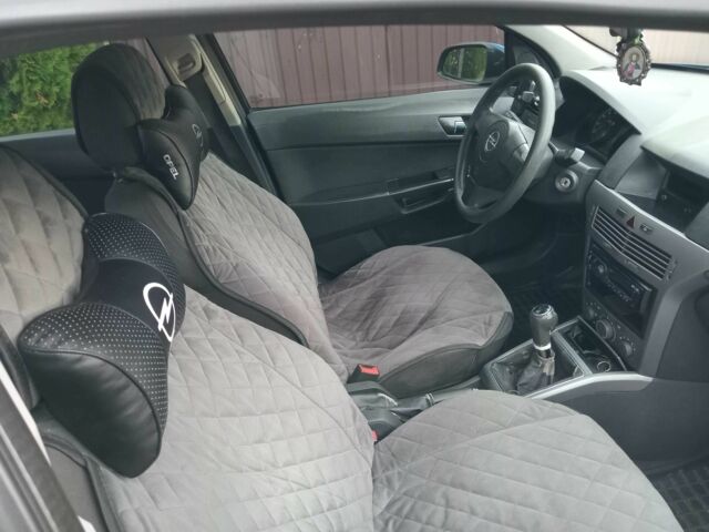 Синий Опель Астра, объемом двигателя 1.4 л и пробегом 345 тыс. км за 2800 $, фото 11 на Automoto.ua