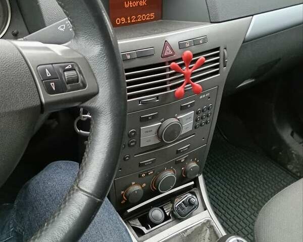 Синій Опель Астра, об'ємом двигуна 1.9 л та пробігом 286 тис. км за 4900 $, фото 22 на Automoto.ua