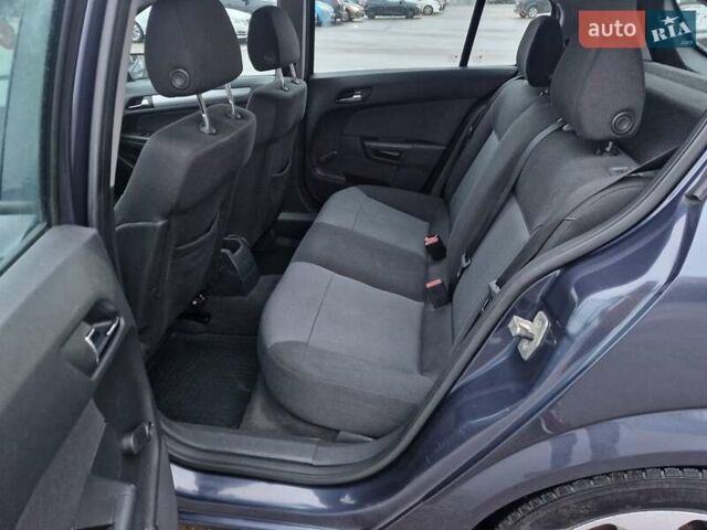 Синій Опель Астра, об'ємом двигуна 1.25 л та пробігом 275 тис. км за 3700 $, фото 21 на Automoto.ua