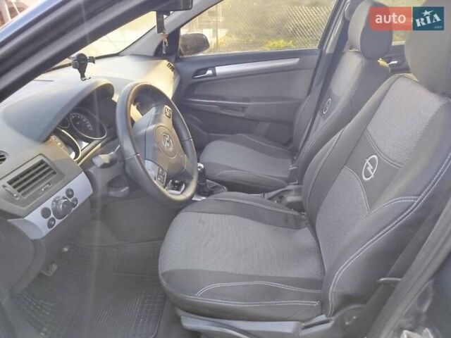 Синій Опель Астра, об'ємом двигуна 1.3 л та пробігом 267 тис. км за 4000 $, фото 7 на Automoto.ua