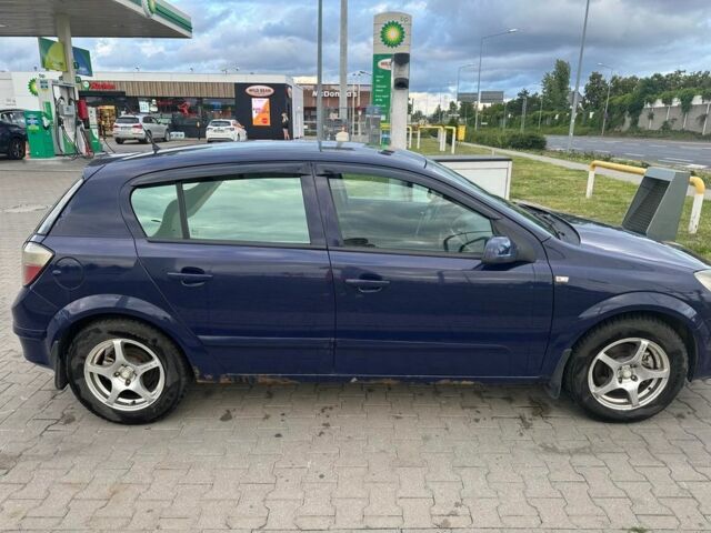 Синий Опель Астра, объемом двигателя 1.4 л и пробегом 200 тыс. км за 3350 $, фото 2 на Automoto.ua