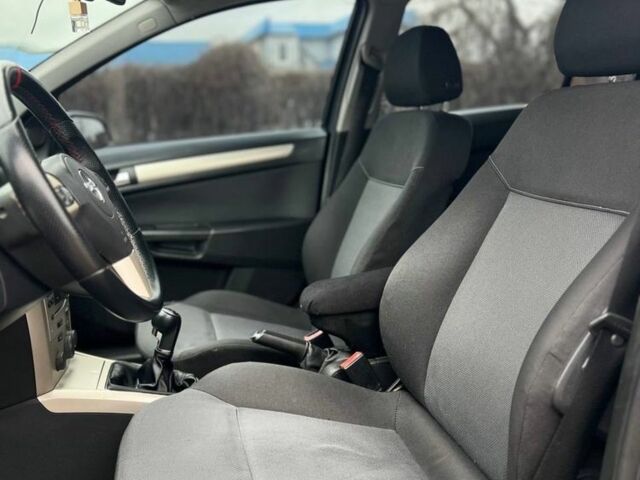 Синий Опель Астра, объемом двигателя 1.6 л и пробегом 220 тыс. км за 4999 $, фото 4 на Automoto.ua