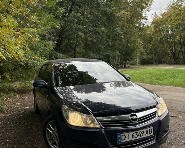Синий Опель Астра, объемом двигателя 1.91 л и пробегом 299 тыс. км за 3900 $, фото 1 на Automoto.ua