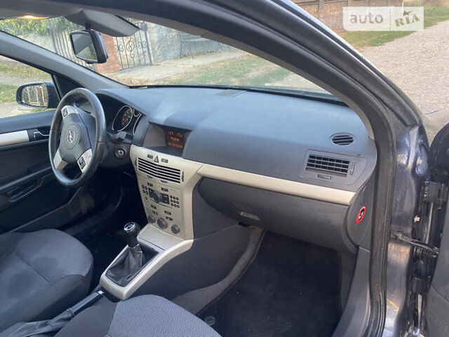 Синий Опель Астра, объемом двигателя 1.6 л и пробегом 237 тыс. км за 4900 $, фото 13 на Automoto.ua