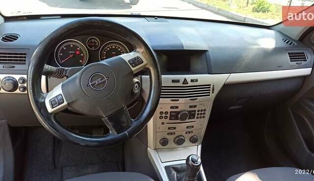 Синий Опель Астра, объемом двигателя 1.3 л и пробегом 335 тыс. км за 4800 $, фото 3 на Automoto.ua