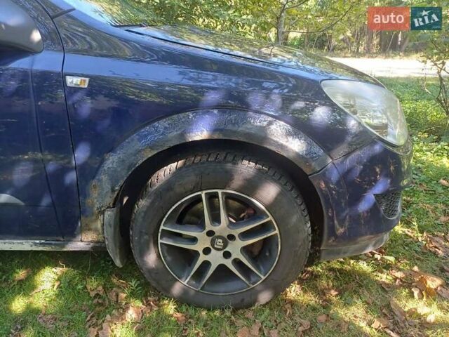 Синий Опель Астра, объемом двигателя 1.36 л и пробегом 240 тыс. км за 4000 $, фото 16 на Automoto.ua