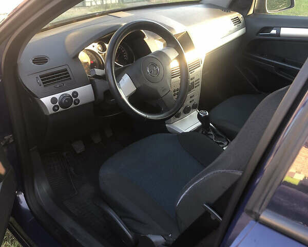 Синий Опель Астра, объемом двигателя 1.3 л и пробегом 333 тыс. км за 5200 $, фото 6 на Automoto.ua