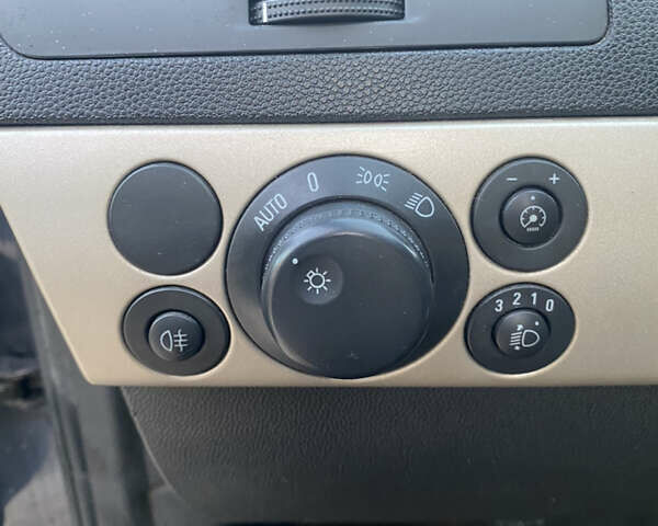 Синий Опель Астра, объемом двигателя 1.6 л и пробегом 237 тыс. км за 4900 $, фото 10 на Automoto.ua