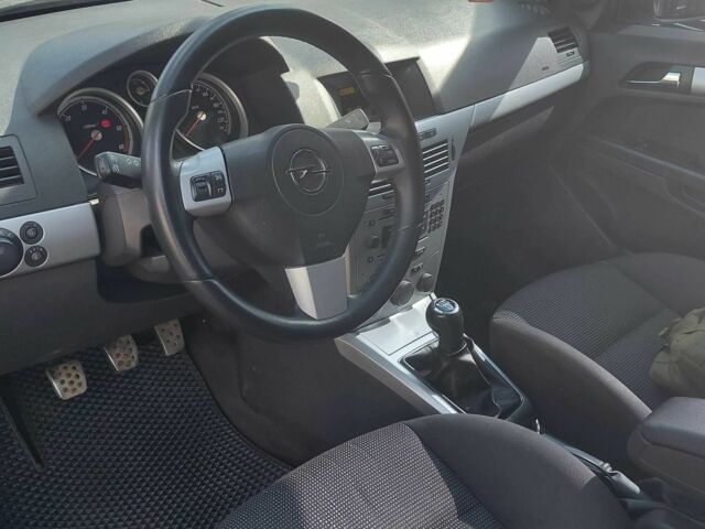 Синій Опель Астра, об'ємом двигуна 1.7 л та пробігом 237 тис. км за 4700 $, фото 1 на Automoto.ua