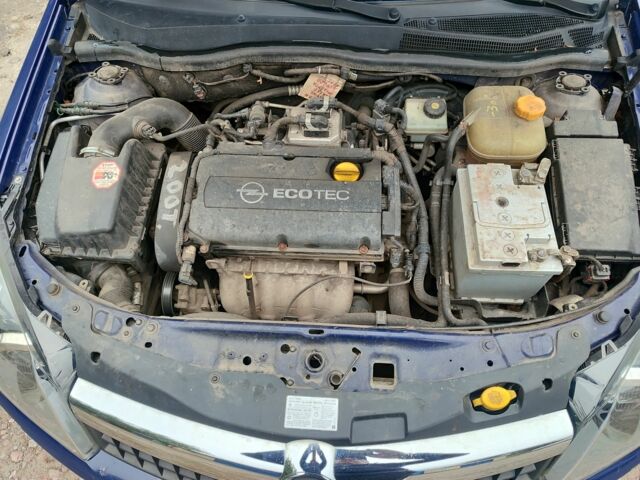 Синій Опель Астра, об'ємом двигуна 1.6 л та пробігом 233 тис. км за 6000 $, фото 7 на Automoto.ua