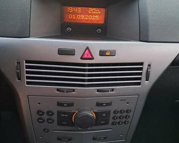 Синій Опель Астра, об'ємом двигуна 1.4 л та пробігом 170 тис. км за 4900 $, фото 20 на Automoto.ua